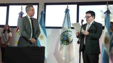 El intendente asumió su mandato para el cuatrienio 2023-2027 en la vecinal de Juan José Paso al 2400. Twitter.