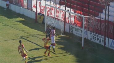 El Decano paranaense ganó con claridad y pasó de fase.