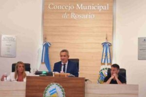 El funcionario inició su segundo período en el Palacio de los Leones. Twitter.