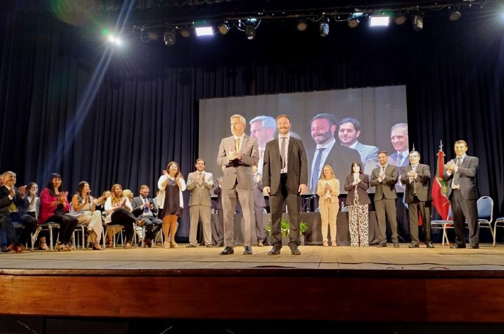 Frigerio acompañó al intendente de Concordia en el acto de asunción. Belén Fedullo