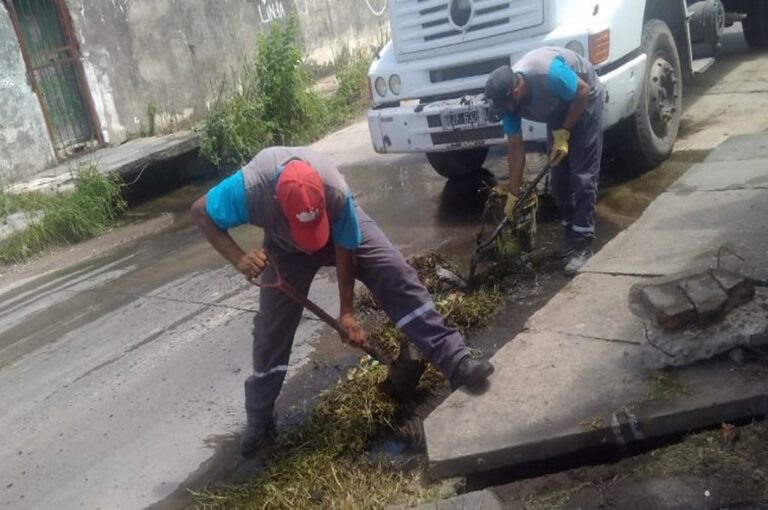 Personal municipal realizó tareas preventicas de limpieza.