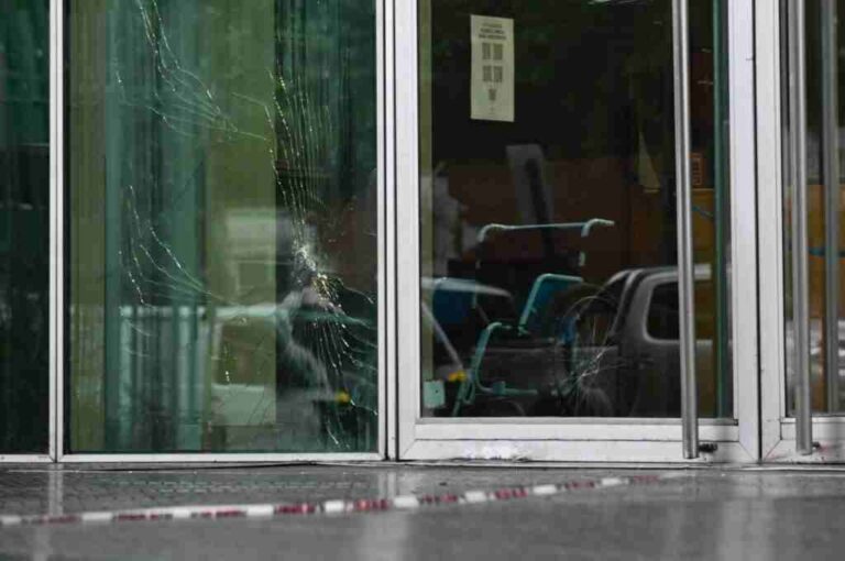 El hospital público fue baleado en la madrugada de este miércoles. Marcelo Manera.