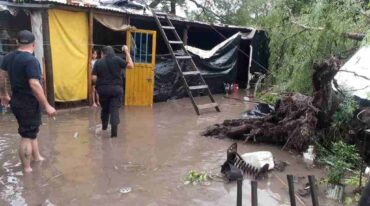 El agua caída afectó a los vecinos. Gentileza.
