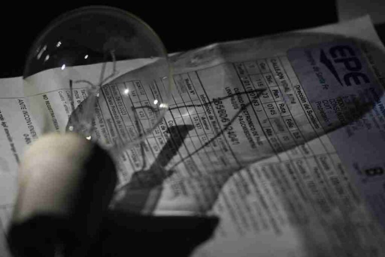 La distribuidora estatal santafesina tenía proyectado al aumento en agosto para no entrar en déficit operativo. El incremento se postergó por motivos electorales. Archivo/Mauricio Garín.