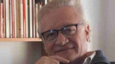 El escritor nacido en Casilda presentó su libro de cuentos La letra inesperada. Gentileza.