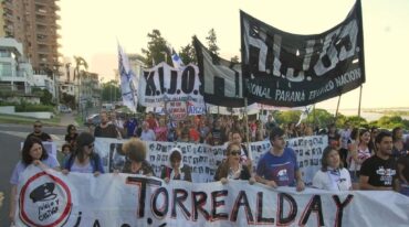 Organizaciones de Derechos Humanos habían escrachado al médico condenado. Gentileza diario Uno