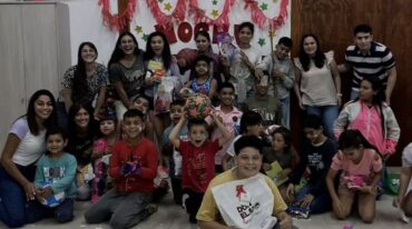 "La solidaridad es el puente que construimos juntos para cruzar cualquier brecha y hacer del mundo un lugar más humano'