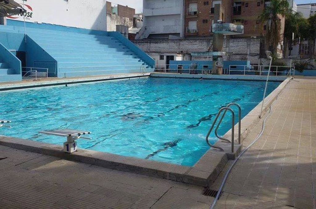 La zona de piletas del Atlético Echagüe Club fue escenario de una situación violenta.