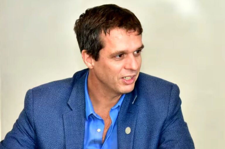 "Comuniquen como quieran