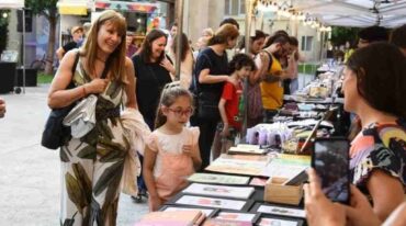 "Es la primera vez que en la Plaza Cívica se desarrolla una iniciativa impulsada desde Feriar" dijo la ministra Susana Rueda. Gentileza: prensa Gobierno de Santa Fe.