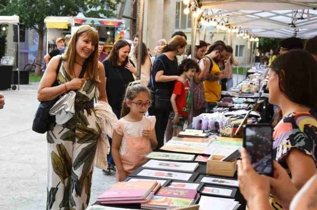 "Es la primera vez que en la Plaza Cívica se desarrolla una iniciativa impulsada desde Feriar" dijo la ministra Susana Rueda. Gentileza: prensa Gobierno de Santa Fe.