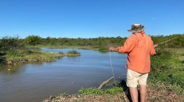 Bruno Airaldi inició en La Paz la pesca con mosca