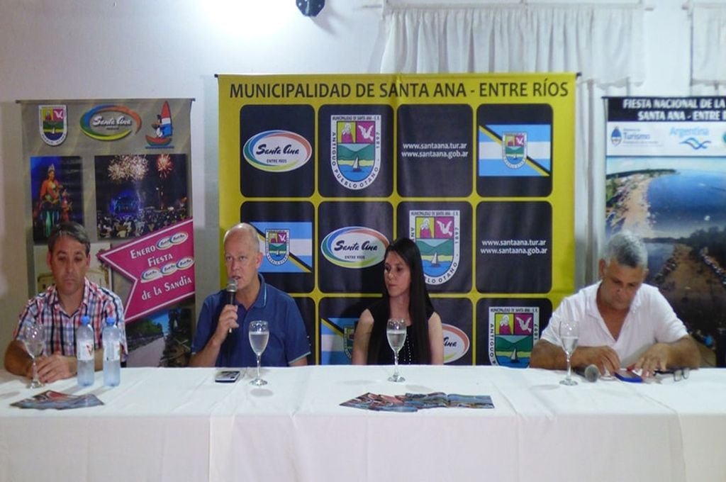 En conferencia de prensa se presentó la nueva edición de la fiesta de Santa Ana.