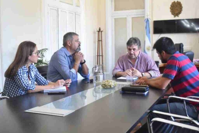 El intendente Ricardo Ramírez