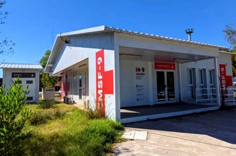 El centro de salud recibió tecnología médica que se encontraría guardada en su interior