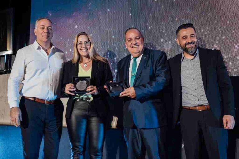 Premiación por los 10 años del CAU Rafaela. Gentileza.