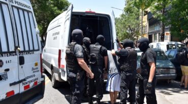 Así fue el procedimiento de traslado de los presos a la unidad penitenciaria de Piñero. Gobierno de la Provincia