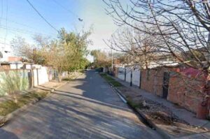 El ataque se produjo cerca de las 17 del jueves en inmediaciones de pasaje 1231 al 2500. Google Street View.