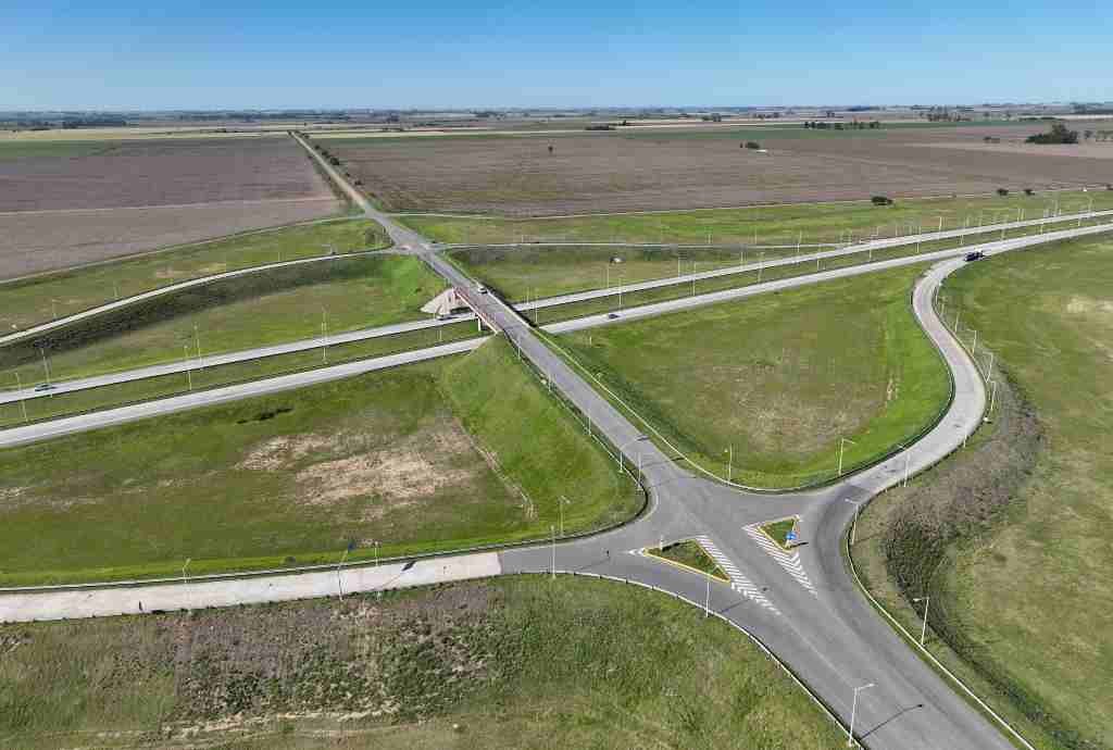 Esta autopista es muy transitada en el verano. Archivo/Fernando Nicola.