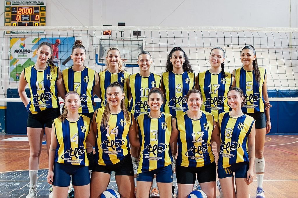 Social y Deportivo San José intervendrá prepara su undécima intervención en la Liga Argentina Femenina de vóleibol. Es el club entrerriano con más campañas nacionales. Lola Fagúndez