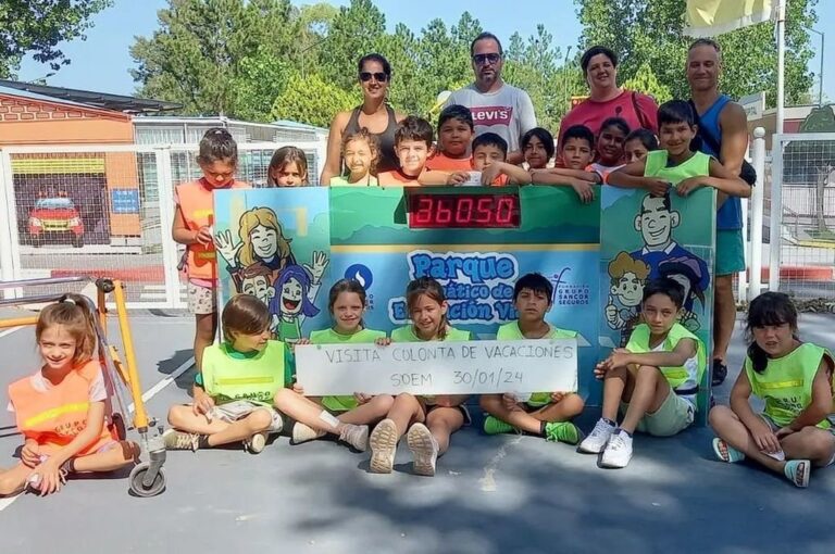Niños que participan de la colonia provincial visitaron el Parque Temático de Educación Vial de la Fundación Sancor Seguros