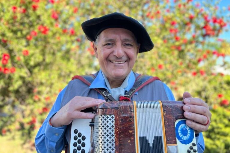 'Además del acto protocolar