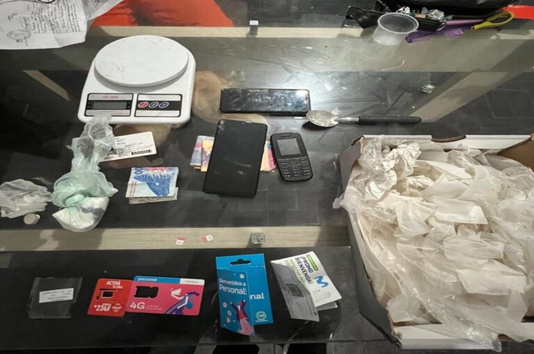 Los efectivos secuestraron 80 gramos de hidrato de cocaína