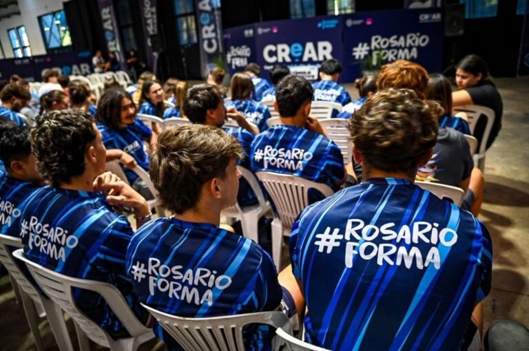 "Hicimos en 2022 los Juegos Suramericanos de la Juventud. Y ahora tenemos el foco en los Juegos Odesur de 2026. Queremos jerarquizar el CReAR con infraestructura nueva y de nivel que nos permita tener campeonatos nacionales y ponerla al servicio de los atletas