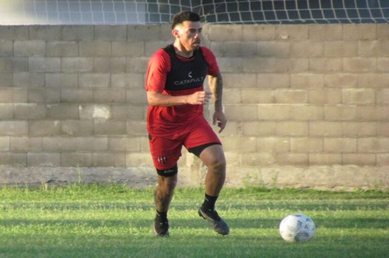 Brayam Sosa tendrá su primer partido como titular en Patronato. Gabriel Obelar