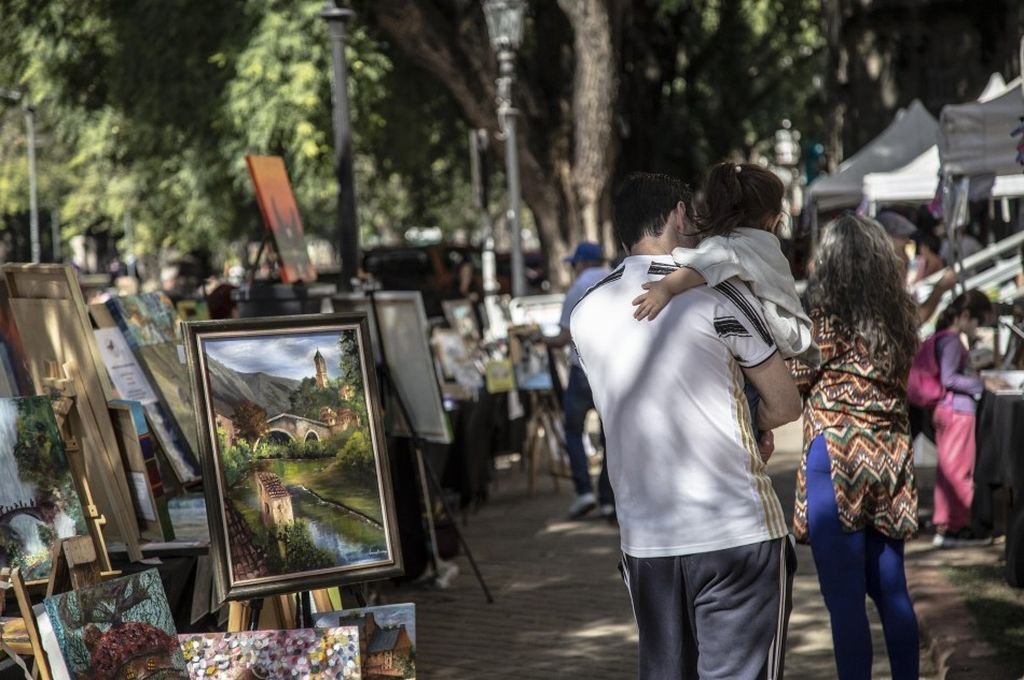 Este espacio ya se instaló en la ciudad como un corredor de artistas y creatividad en una zona emblemática de Rosario como es el edificio de la ex Aduana