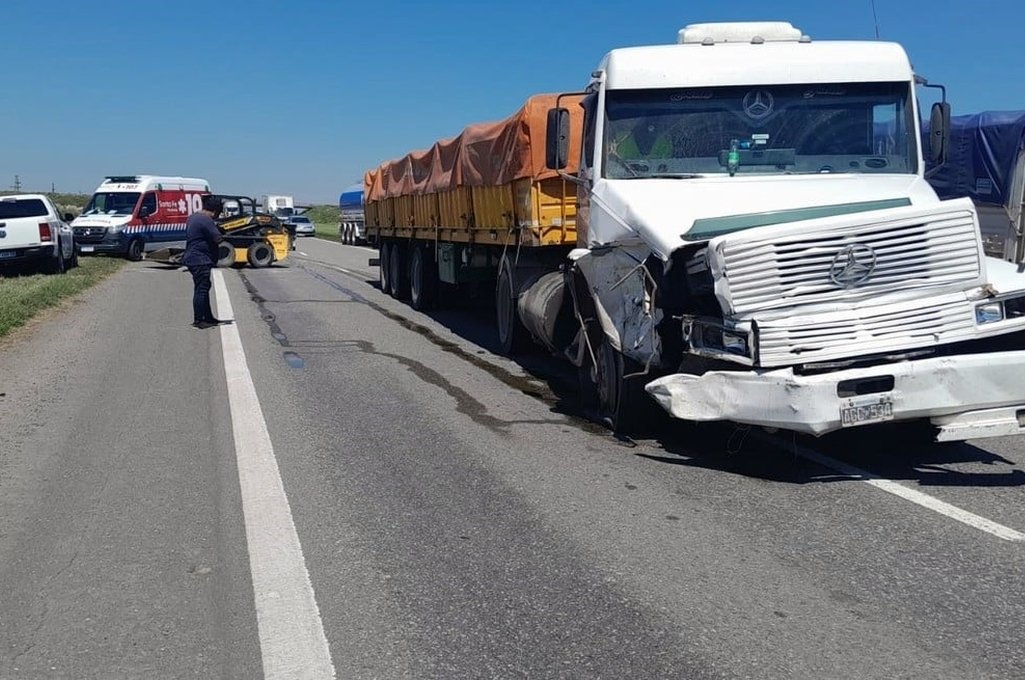 El camión quedó en el medio del camino