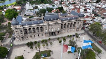 En medio de la crisis económica nacional