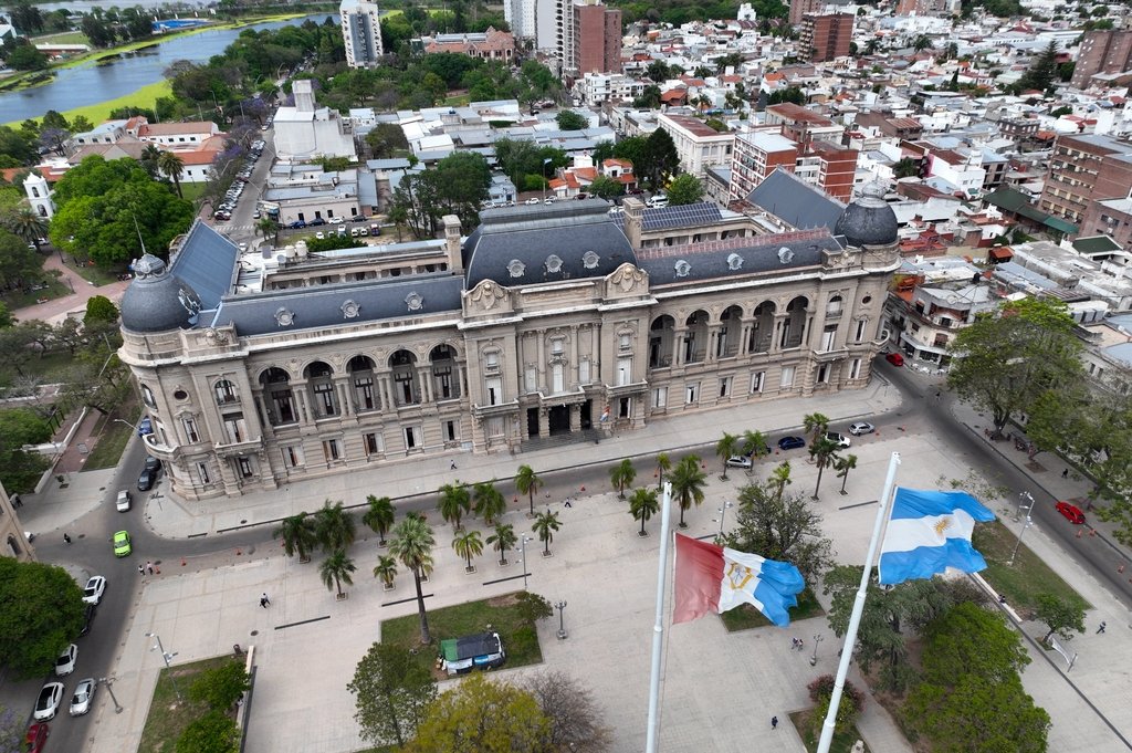 En medio de la crisis económica nacional