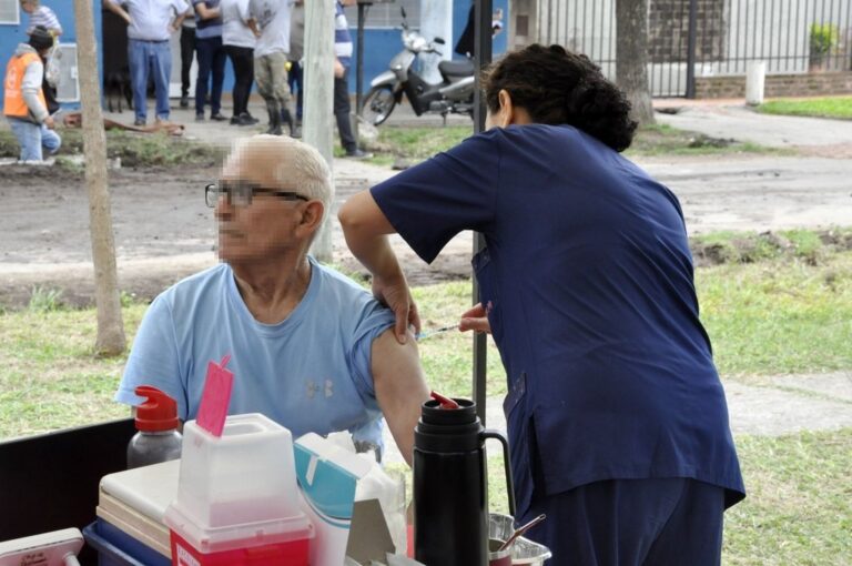 Ya se encuentra disponible la vacuna tetravalente contra el dengue. Archivo