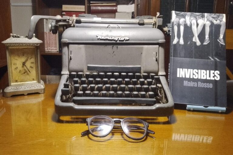 Invisibles es el cuento que bautiza el libro. Una ficción que nace de un hecho verídico. Foto: Gentileza.