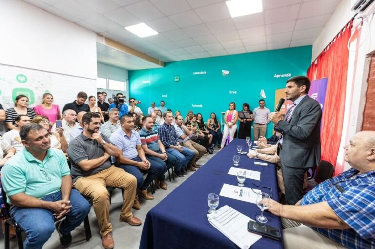 Pullaro precisó que Vínculos 'apunta a la prevención y a la vinculación de la sociedad civil