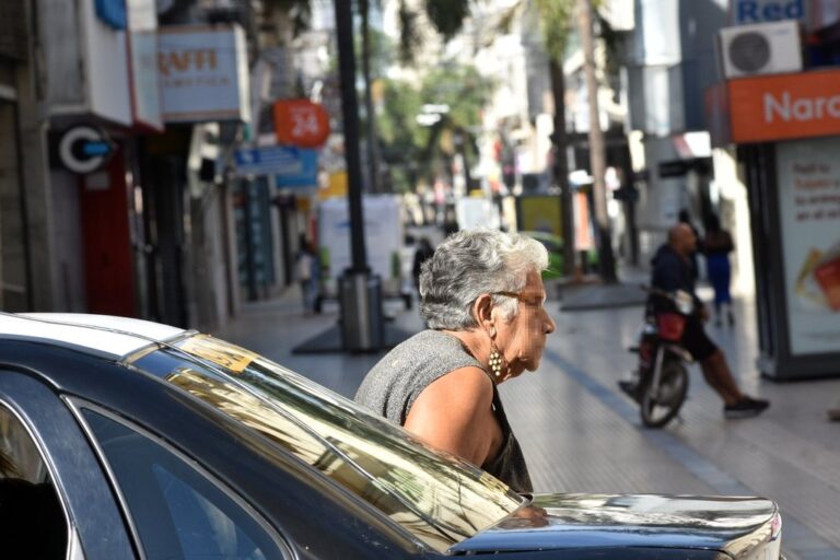 Habrá un incremento adicional "único" y los sucesivos aumentos serán mensuales