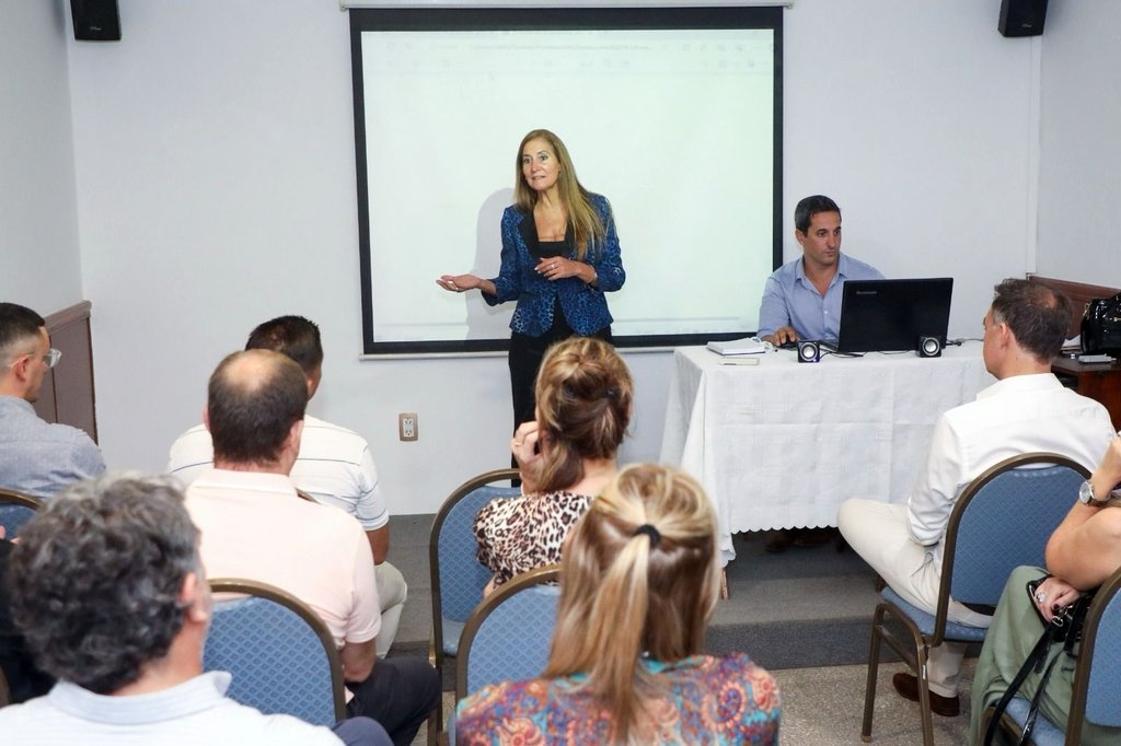 Los funcionarios del área brindaron detalles de los programas del gobierno santafesino para fortalecer el turismo. Gobierno de la Provincia