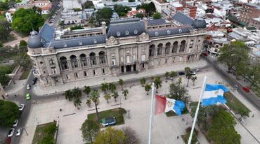 Salió el cronograma de pago de los haberes de marzo para los estatales santafesinos. Archivo