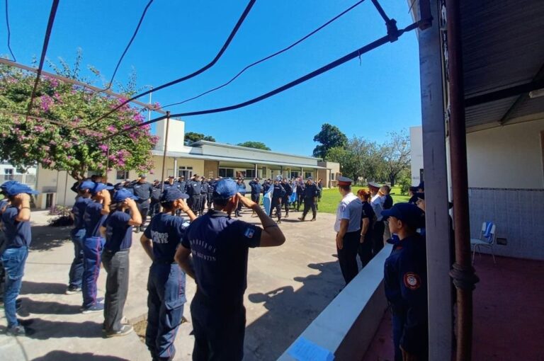 'Desde la Comuna felicitamos a los nuevos aspirantes y agradecemos la invitación. Siempre van a ser nuestro orgullo sanagustinense'