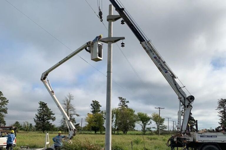 En la oportunidad también estuvieron presentes el diputado Marcelo González; el presidente comunal de Moises Ville