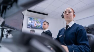 'Nuestros operadores están altamente capacitados para cualquier tipo de emergencia. Tenemos capacitaciones periódicas en el área de telefonía