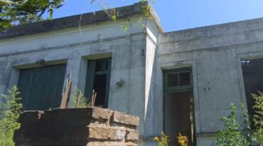 En diálogo con Mirador el presidente comunal de San Agustín Cristian Osta hizo referencia al proyecto de una ONG que impulsa la recuperación del edificio y el predio para desarrollar acciones con un fin social