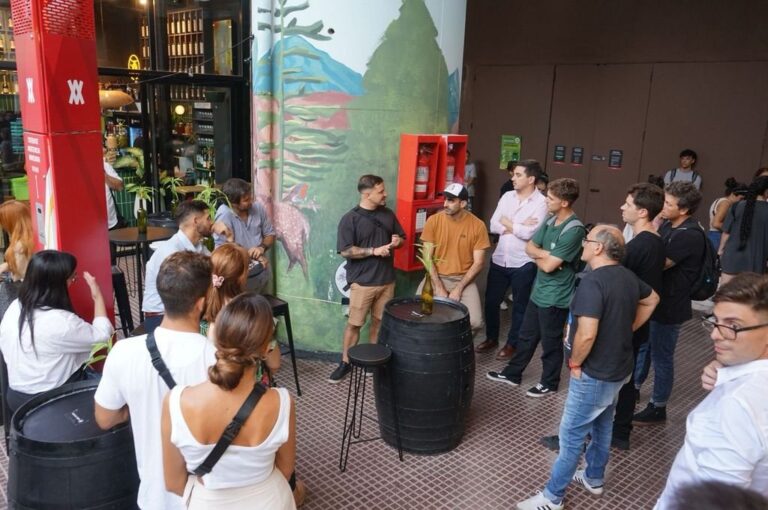 Sinergia es una iniciativa impulsada por el Ministerio de Desarrollo Productivo de Santa Fe. Tiene por objetivo acompañar el crecimiento de las cooperativas