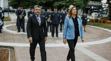 Roncaglia y Romero presidieron el acto en Paraná.