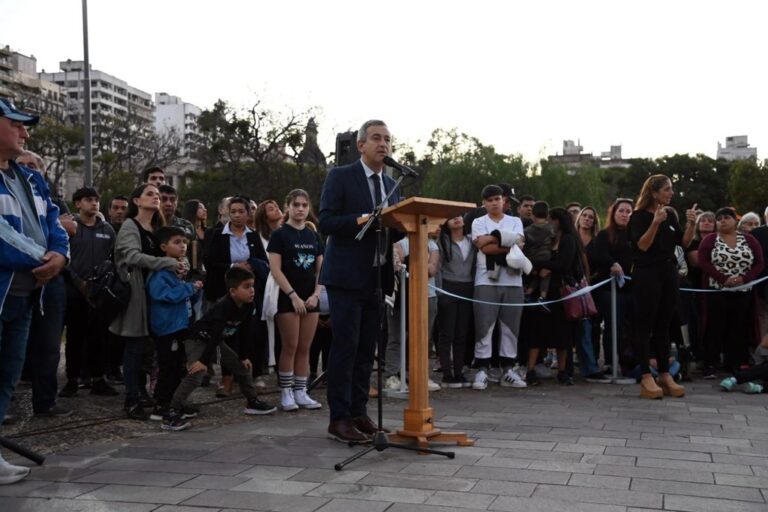 El intendente remarcó que "la firmeza es requisito para la paz. Y eso lo que tanto necesita Rosario