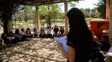 El ciclo lectivo 2024 ofrece las siguientes opciones: Las Escuelas van al Bosque; Comunidad Orgánica; Cuidadores y cuidadoras del arbolado urbano; y Capacitaciones a docentes. Gentileza