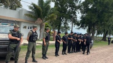 El acto de asunción contó con una importante presencia policial para evitar incidentes. gentileza