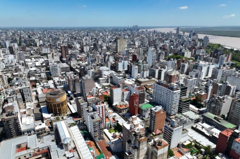 El aumento de los costos impacta de lleno en el pago de expensas. Fernando Nicola