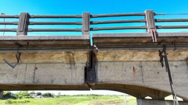 El Puente Carretero cumple 84 años. Debió restringirse el paso del tránsito tras una investigación de El Litoral. Fernando Nicola